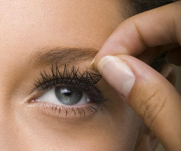 kako ponovno koristiti lažne trepavice how to reuse your false eyelashes